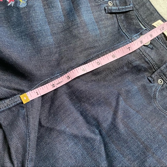 J JILL Embroidered Floral Slim Ankle Jeans Size 8 - Picture 9 of 11
